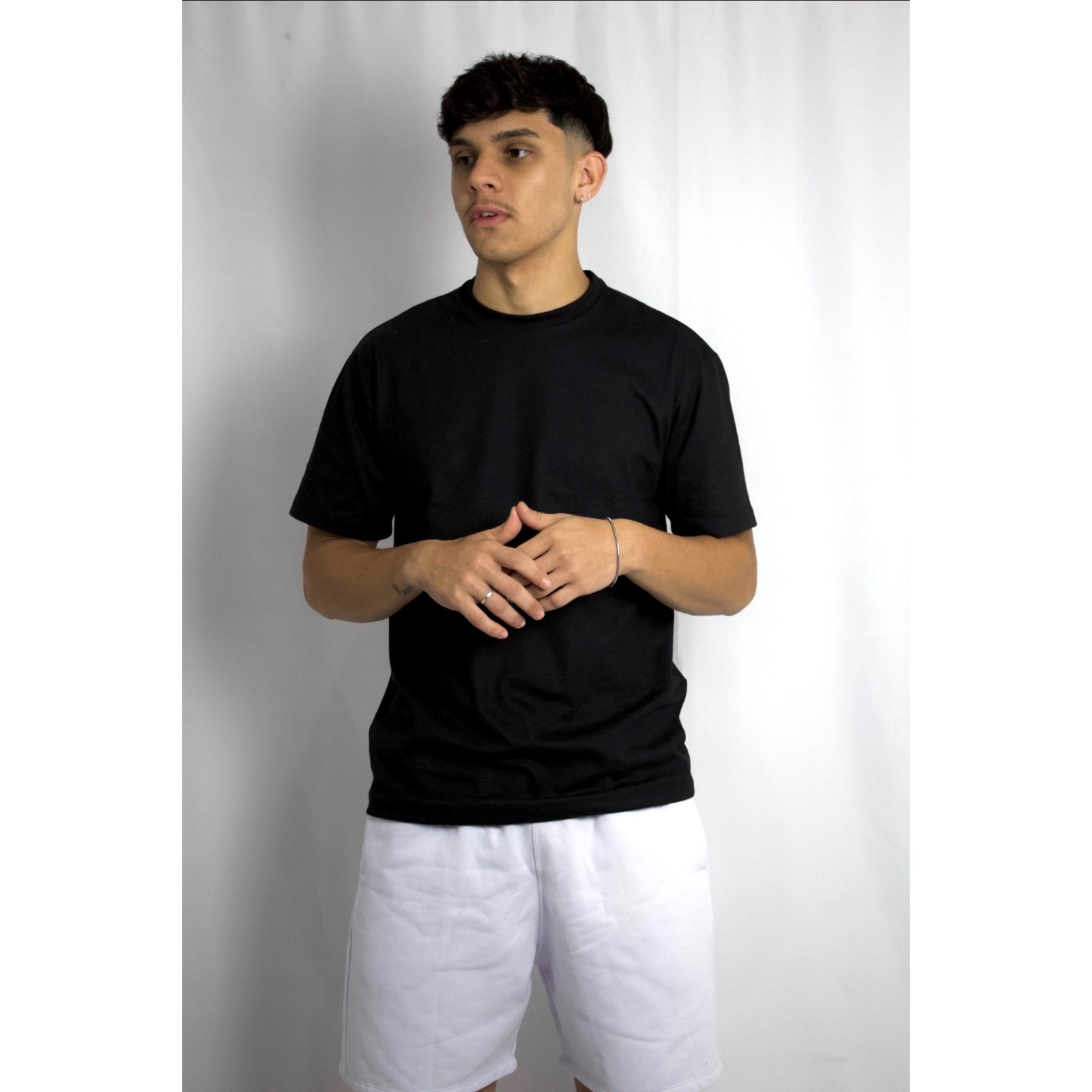 Camiseta Regular Fit Preta 4